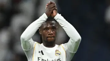 أخبار الانتقالات | نجم إنتر يغلق الباب أمام برشلونة.. وكامافينجا يعلن الاستمرار مع ريال مدريد!